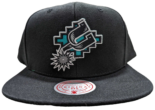 Mitchell & Ness Black NBA San Antonio Spurs HWC Core Basic Snapback - OSFA