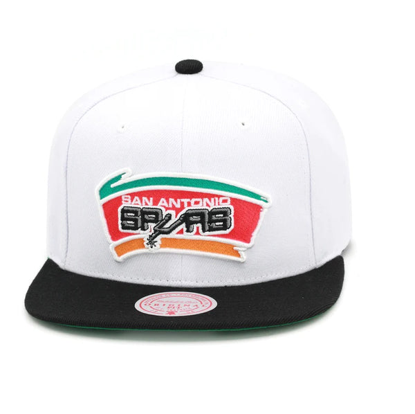 Mitchell & Ness Wht/Black NBA San Antonio Spurs HWC Core Basic Snapback - OSFA