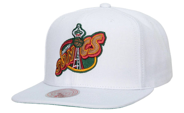 Mitchell & Ness White NBA Seattle Supersonics Core Basic HWC Snapback - OSFA