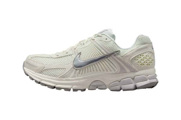 Men's Nike Zoom Vomero 5 Sail/Metallic Silver-Vast Grey (FB9149 103)