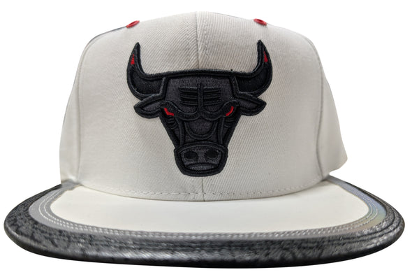 Mitchell & Ness White NBA Chicago Bulls Day 3 Snapback - OSFA