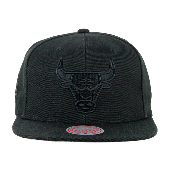 Mitchell & Ness Black NBA Chicago Bulls Pink Moon Snapback - OSFA