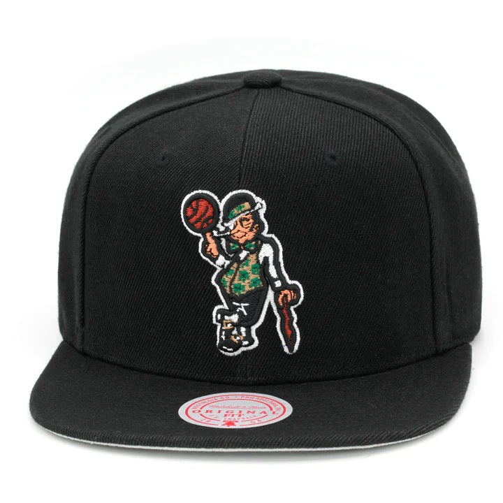 Mitchell & Ness NBA Black Boston Celtics Core Basic Snapback - OSFA