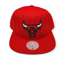 Mitchell & Ness Red NBA Chicago Bulls Core Basic Snapback - OSFA