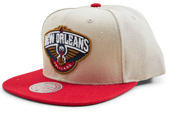 Mitchell & Ness Cream/Red NBA New Orleans Pelicans Core Basic Snapback - OSFA