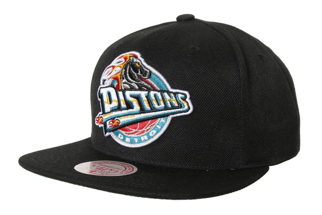 Mitchell & Ness Black NBA Detroit Pistons HWC Core Basic Snapback - OSFA