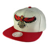 Mitchell & Ness Off White/Red NBA Atlanta Hawks Natural XL HWC Snapback - OSFA