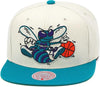 Mitchell & Ness Off White NBA Charlotte Hornets Natural XL Snapback HWC - OSFA