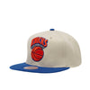 Mitchell & Ness Off White/Blue NBA New York Knicks Natural XL HWC Snapback - OSFA