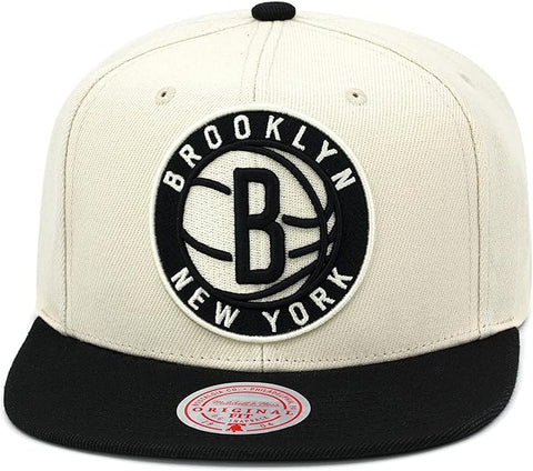 Mitchell & Ness Off White NBA Brooklyn Nets Natural XL Snapback - OSFA