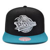 Mitchell & Ness Black/Teal NBA HWC Detroit Pistons Team Reflective Snapback - OSFA