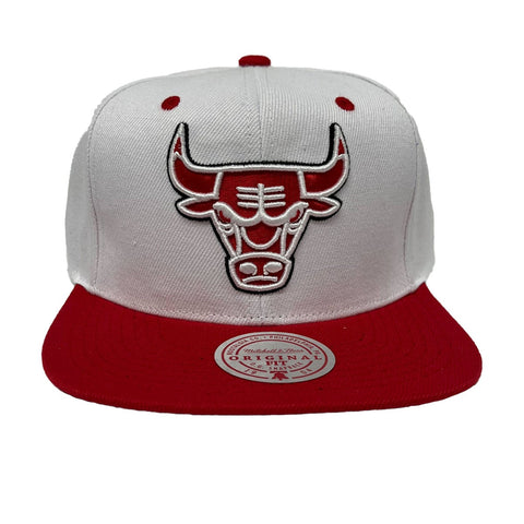 Men's Mitchell & Ness White/Red NBA Chicago Bulls Reload Snapback Hat - OSFA