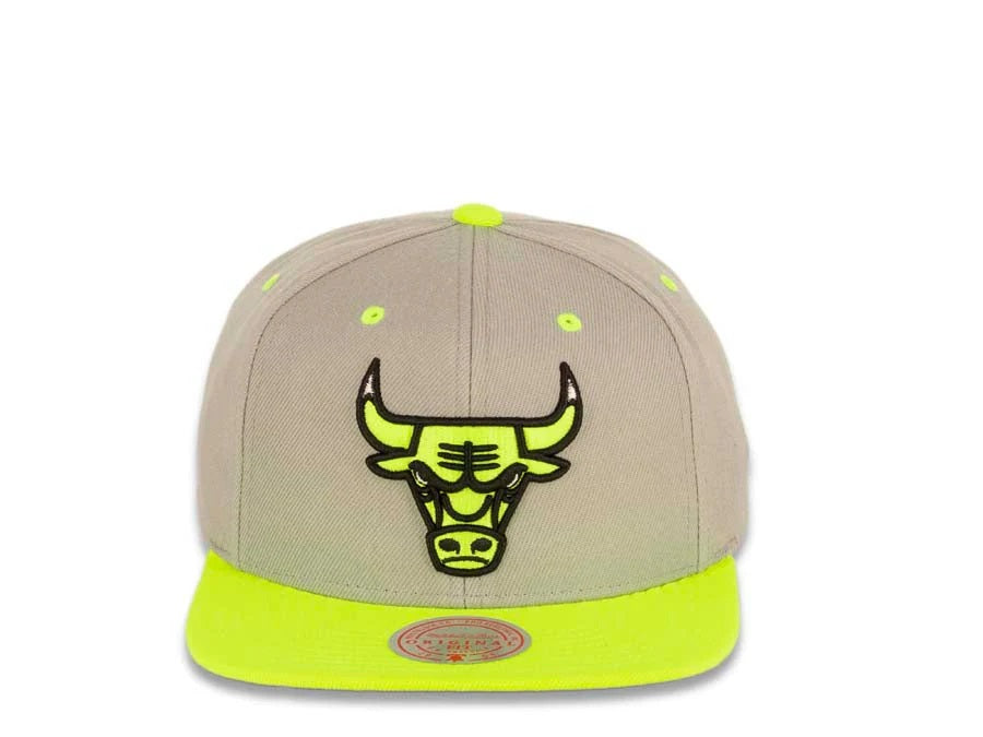 Mitchell & Ness Grey NBA Chicago Bulls Volt Snapback - OSFA