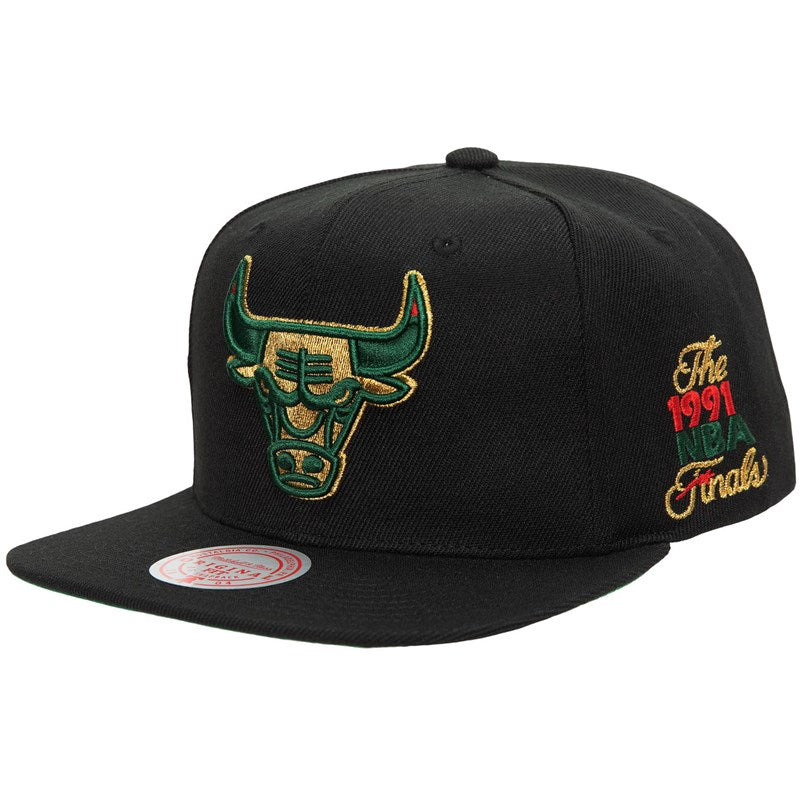 Mitchell & Ness Black NBA Chicago Bulls BHM Logo Color Snapback - OSFA