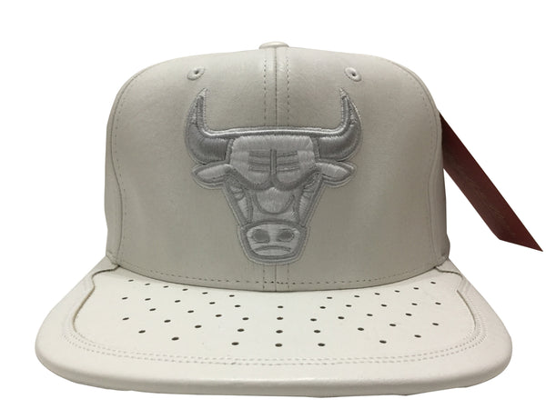 Mitchell & Ness White NBA Chicago Bulls Day One Snapback - OSFA