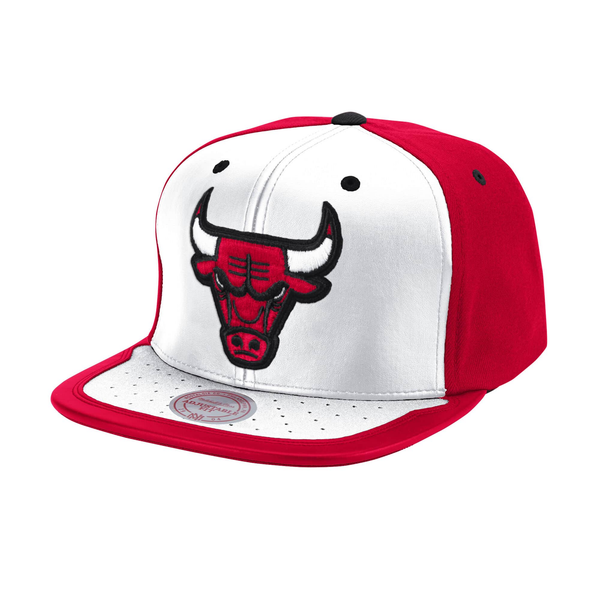 Mitchell & Ness White/Red NBA Chicago Bulls Day One Snapback - OSFA