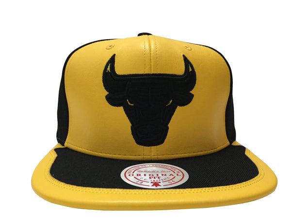 Mitchell & Ness Yellow/Black NBA Chicago Bulls Day One Snapback - OSFA