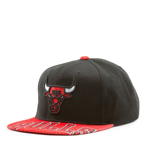 Mitchell & Ness NBA Chicago Bulls Black/Red Snapshot Snapback - OSFA