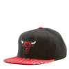 Mitchell & Ness NBA Chicago Bulls Black/Red Snapshot Snapback - OSFA