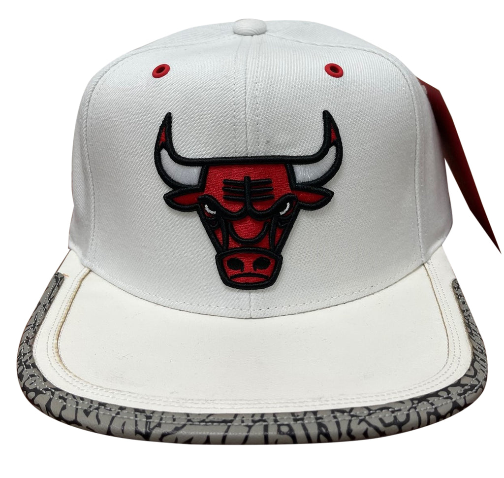 Mitchell & Ness White/Elephant Print NBA Chicago Bulls Day 3 Snapback - OSFA