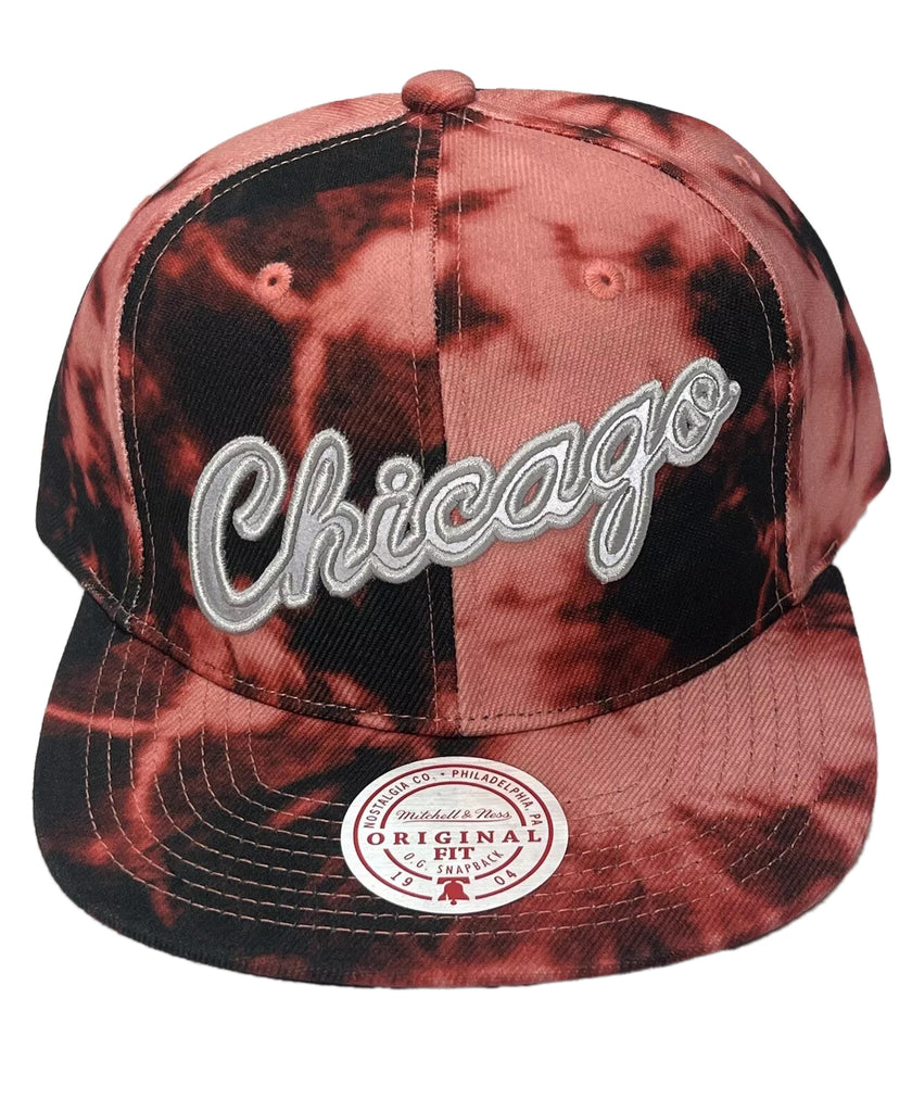 Mitchell & Ness Red/Black NBA Chicago Bulls In A Galaxy Snapback - OSFA