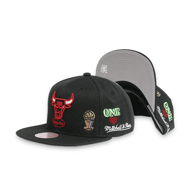 Mitchell & Ness Black NBA Chicago Bulls Hyperlocal HWC Snapback - OSFA