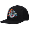 Mitchell & Ness Black NBA Detroit Pistons Retro Bolt Deadstock HWC Snapback - OSFA