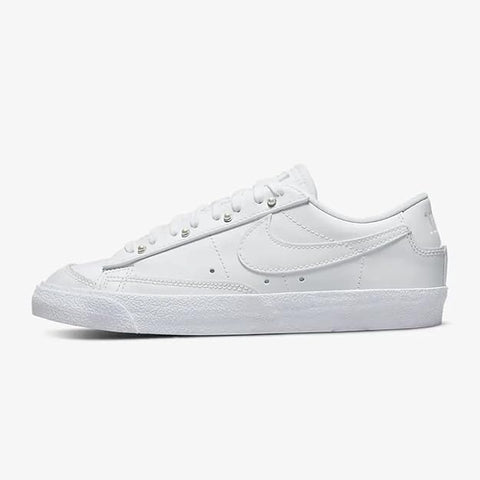 Women's Nike Blazer LOW '77 SE White/White-Metallic Silver (DJ9953 100)