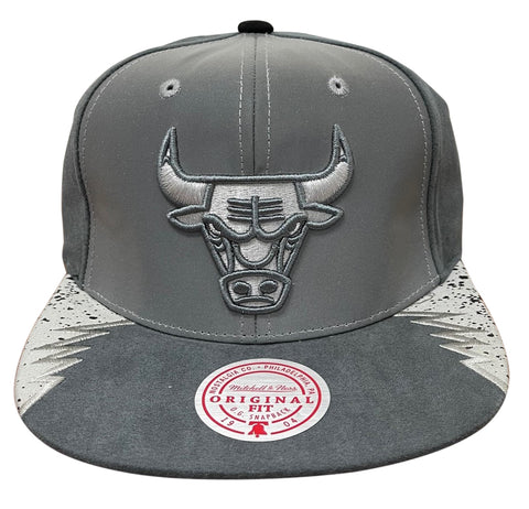 Mitchell & Ness Grey NBA Chicago Bulls Day 5 Snapback Hat - OSFA