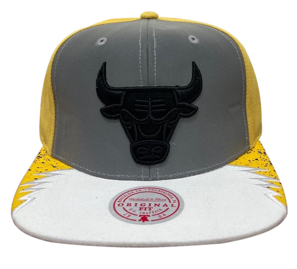 Mitchell & Ness Yellow/White NBA Chicago Bulls Day 5 Snapback Hat - OSFA