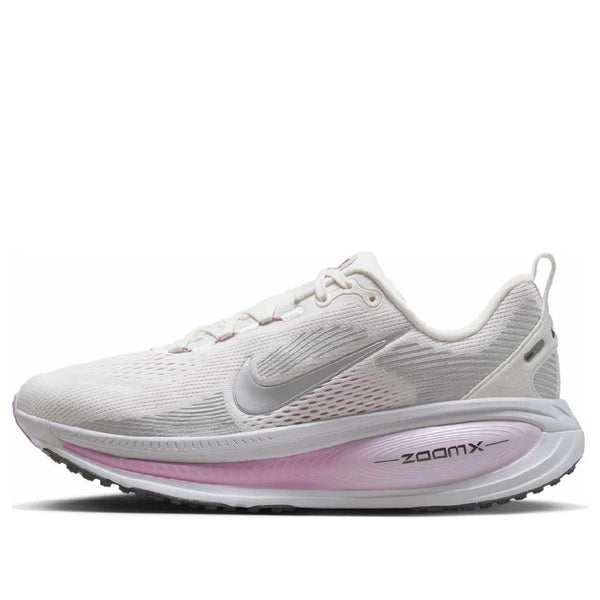 Women's Nike Vomero 18 Sail/Metallic Silver-Doll (IM2503 133)