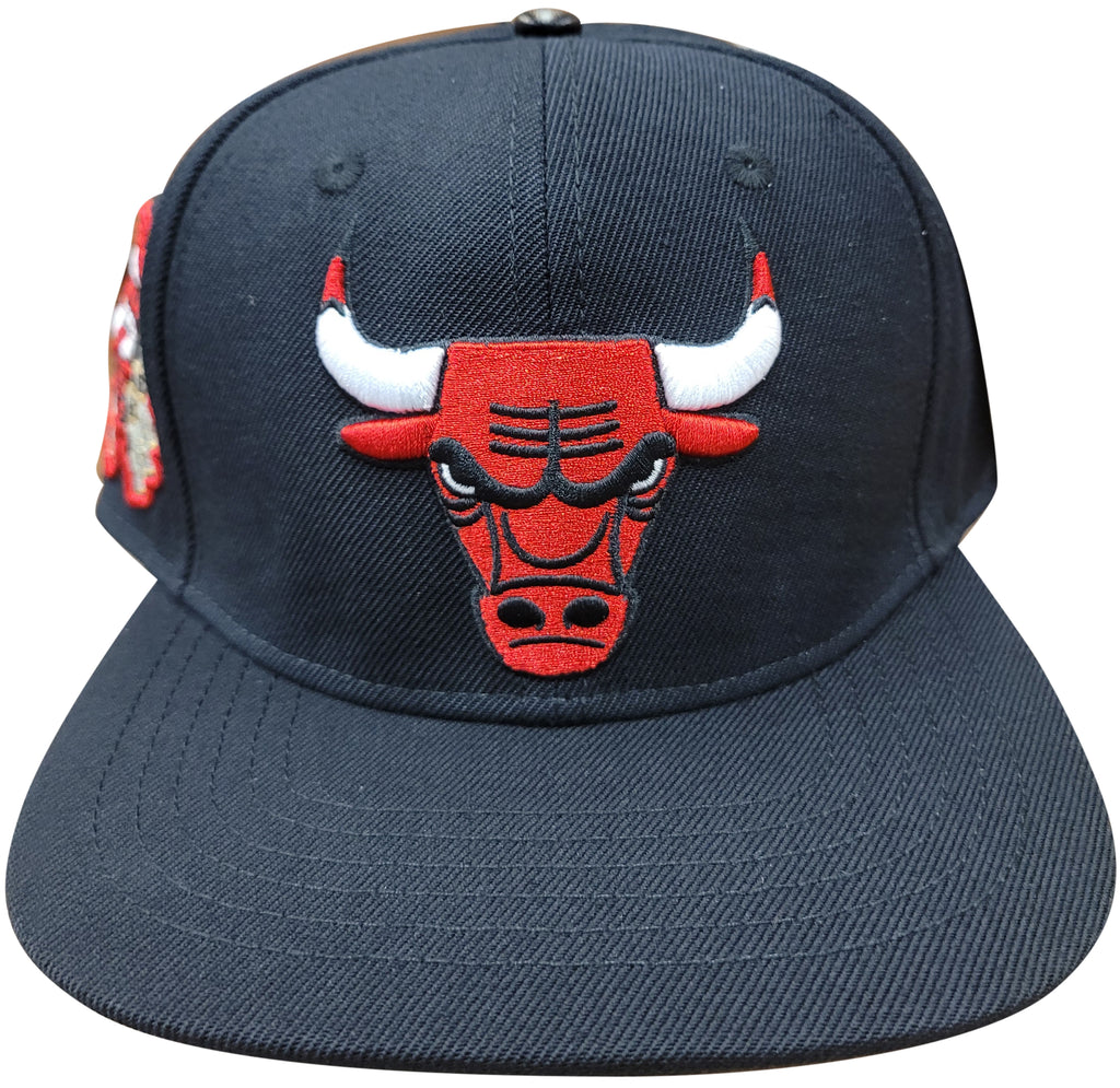 Men's Pro Standard Black Chicago Bulls Six Time Champs Snapback Hat - OSFA